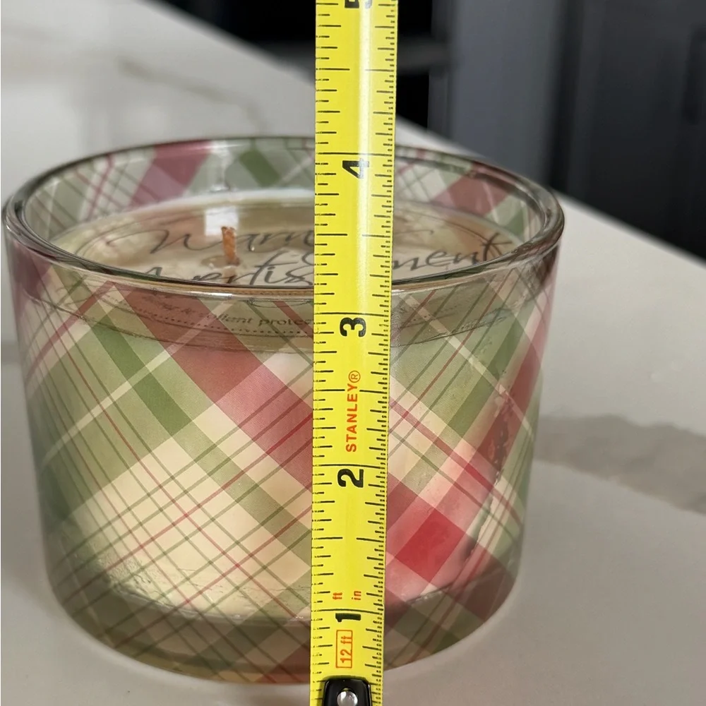 Pier 1 Imports Holiday Apple Crisp Scented Candle